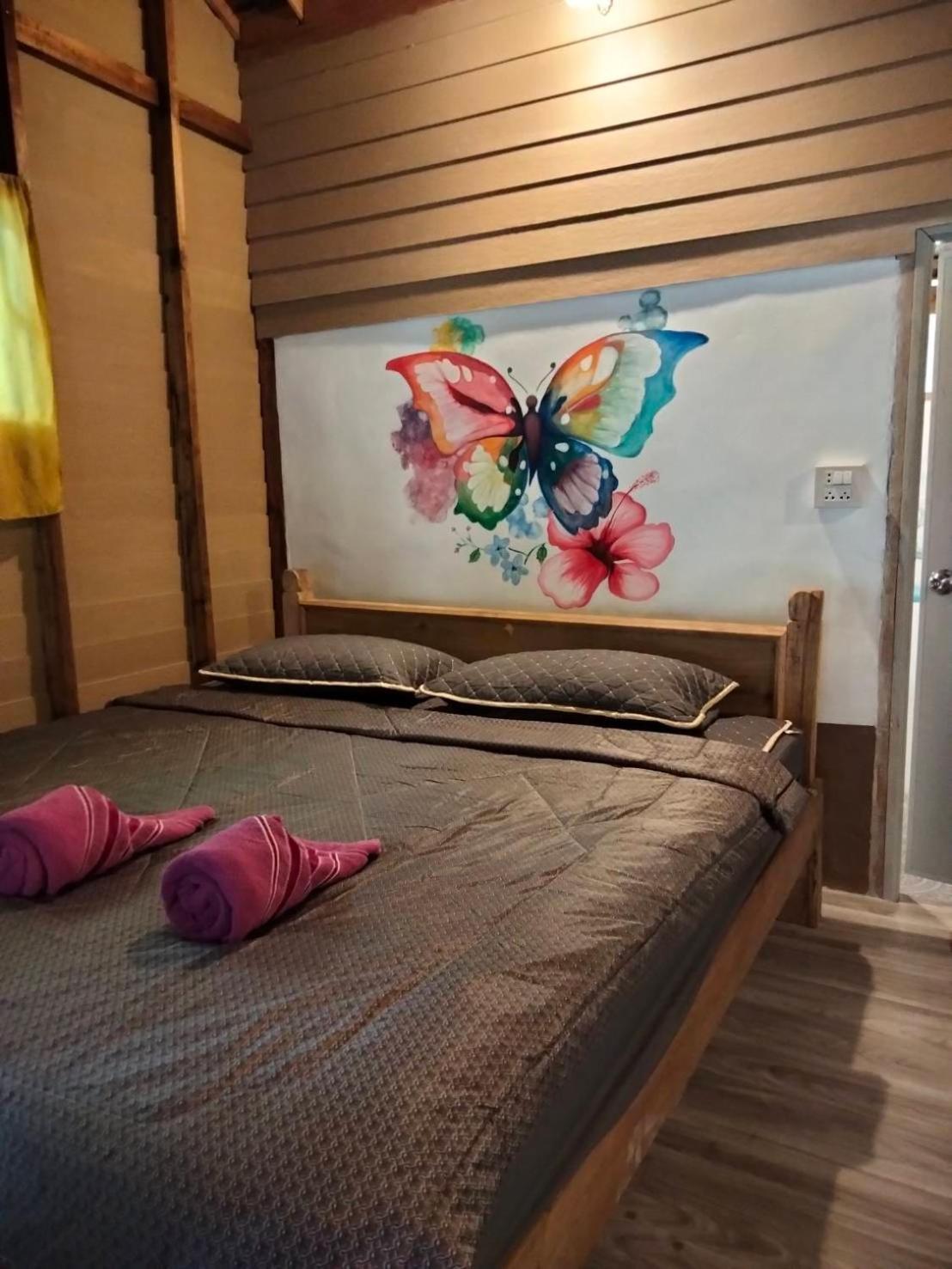 Lazy Hut Hotel Koh Phayam Buitenkant foto