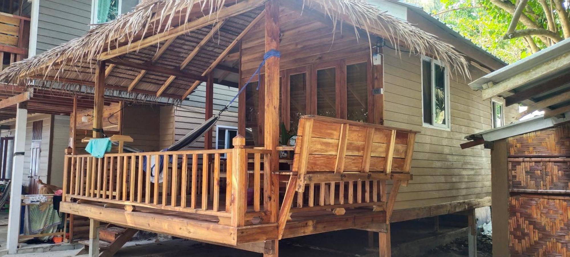 Lazy Hut Hotel Koh Phayam Buitenkant foto