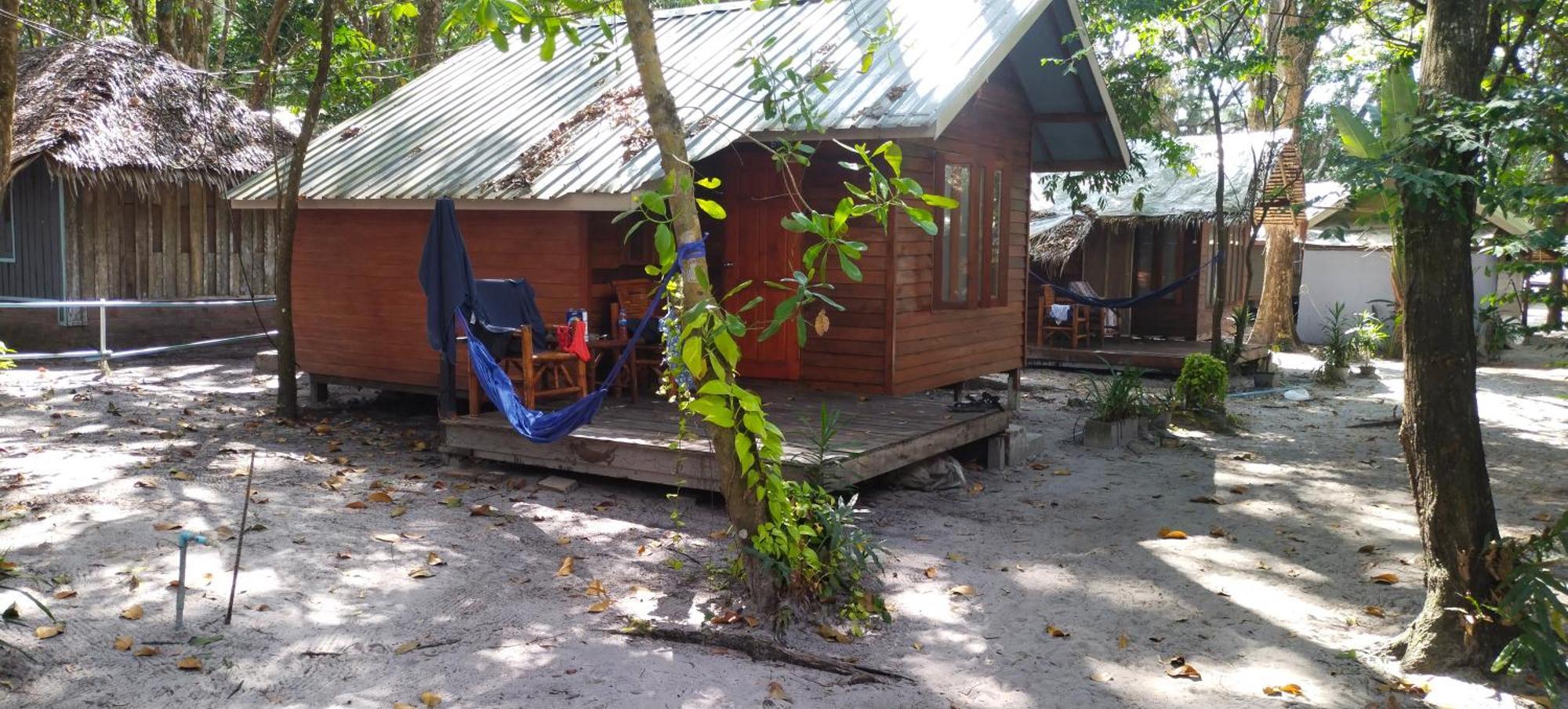 Lazy Hut Hotel Koh Phayam Buitenkant foto