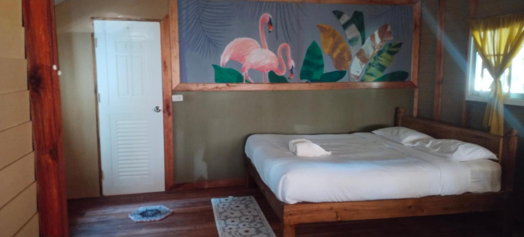 Lazy Hut Hotel Koh Phayam Buitenkant foto