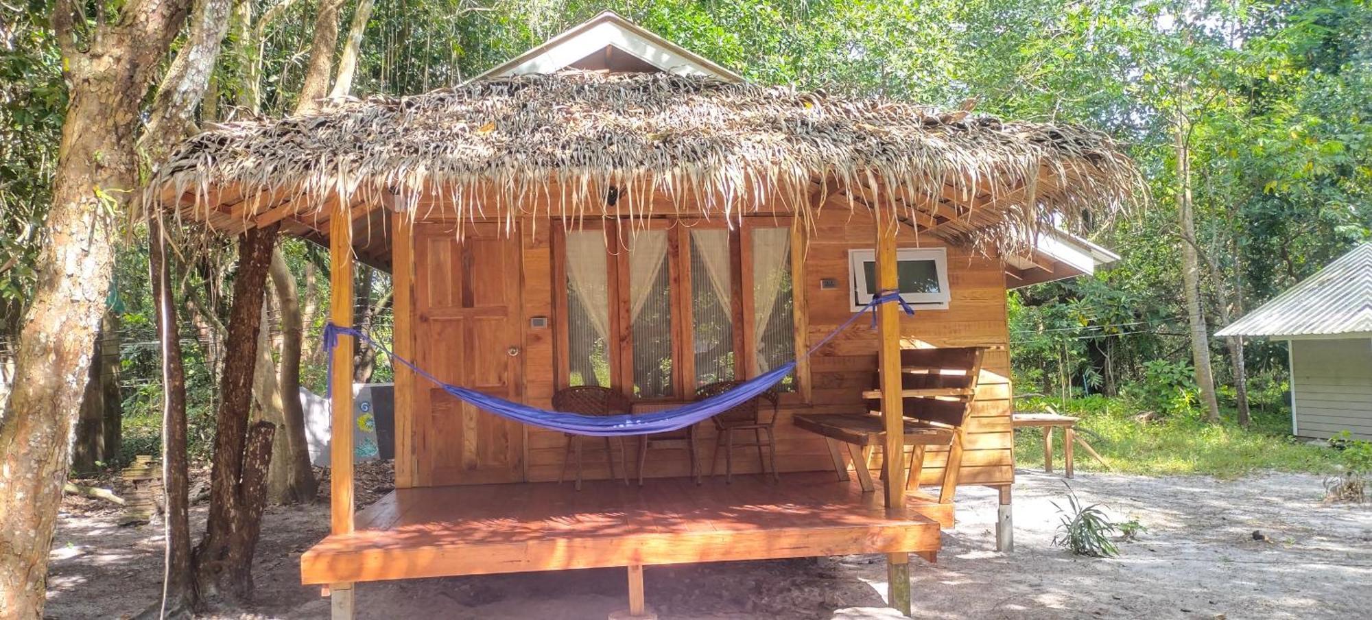 Lazy Hut Hotel Koh Phayam Buitenkant foto
