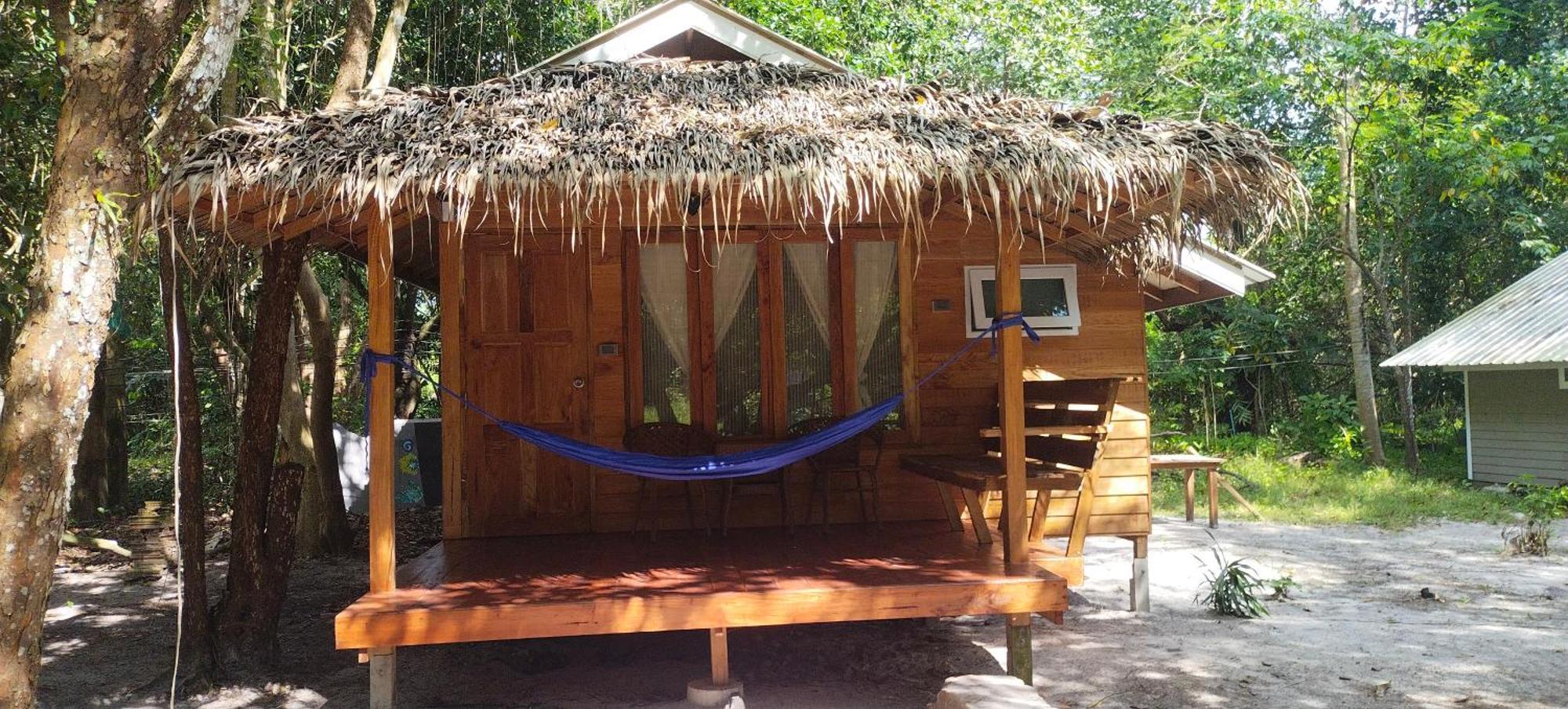 Lazy Hut Hotel Koh Phayam Buitenkant foto