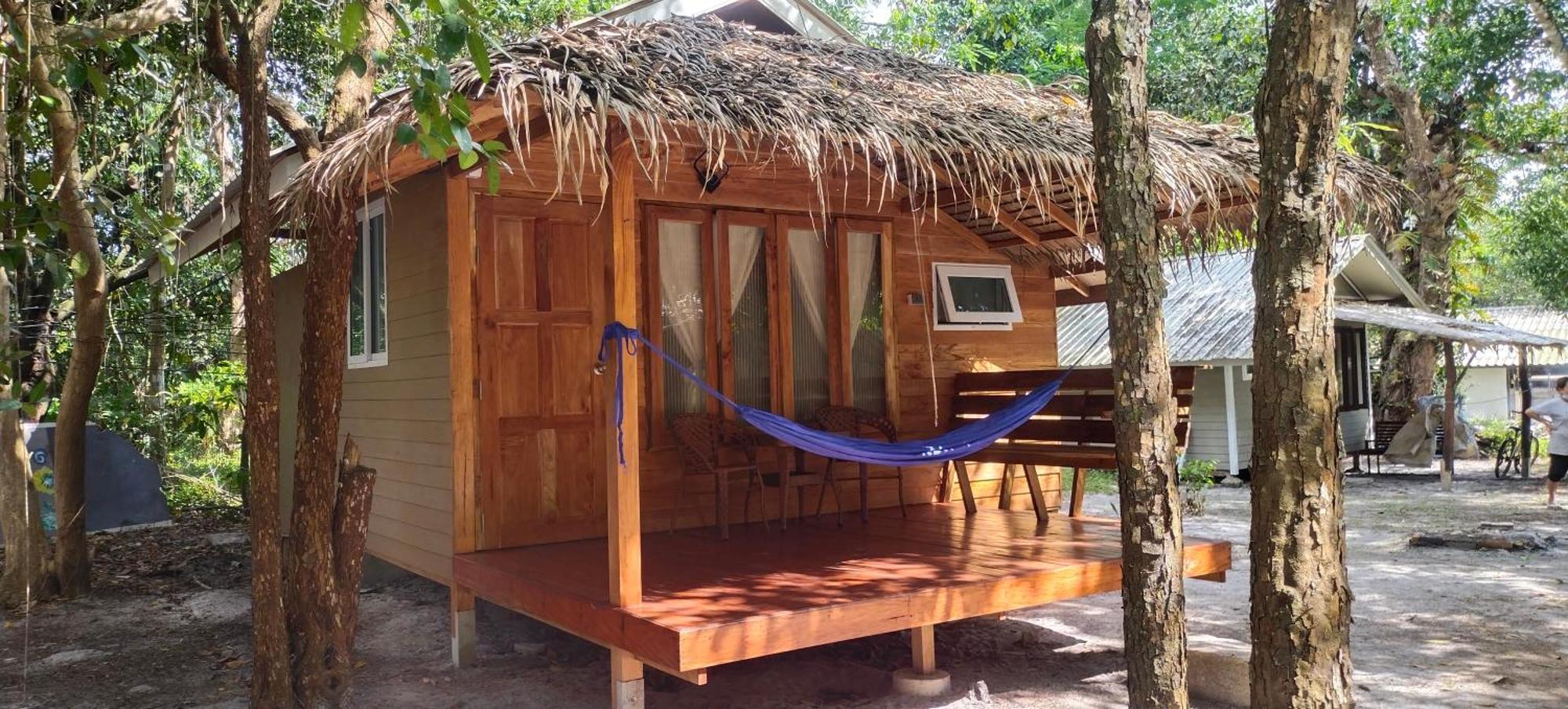 Lazy Hut Hotel Koh Phayam Buitenkant foto